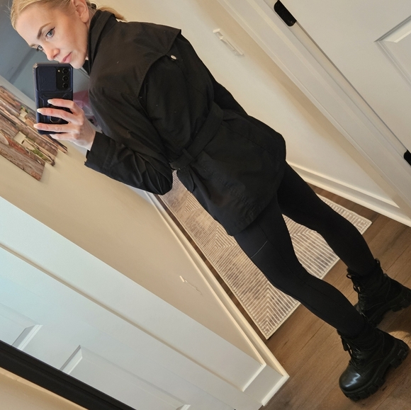 Tommy Hilfiger Rain Jacket - SIZE M - Picture 3 of 16